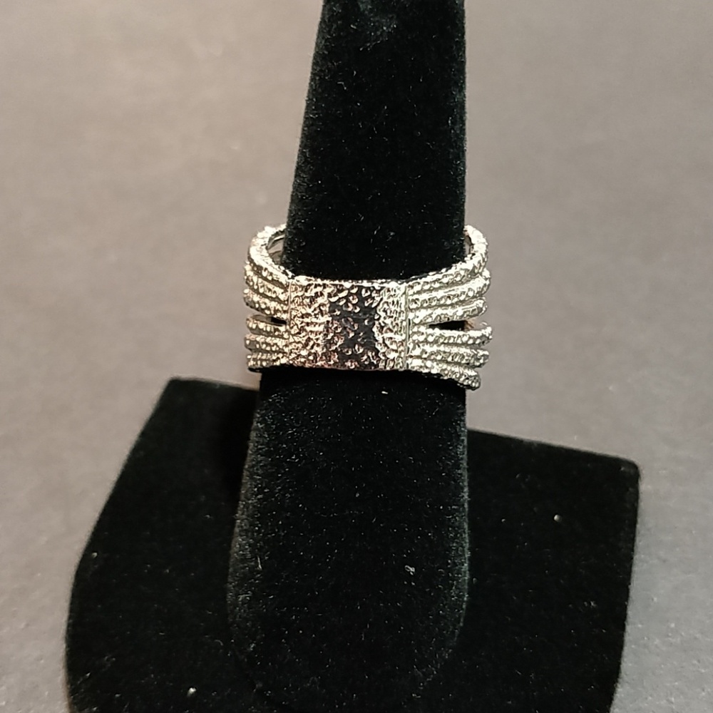* Silver Multi Layered Ring Look - image 3